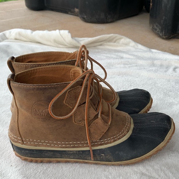 Sorel Shoes - SOREL Out N About Women's Size 7.5 US Brown Black Leather Duck Boots NL3069-286